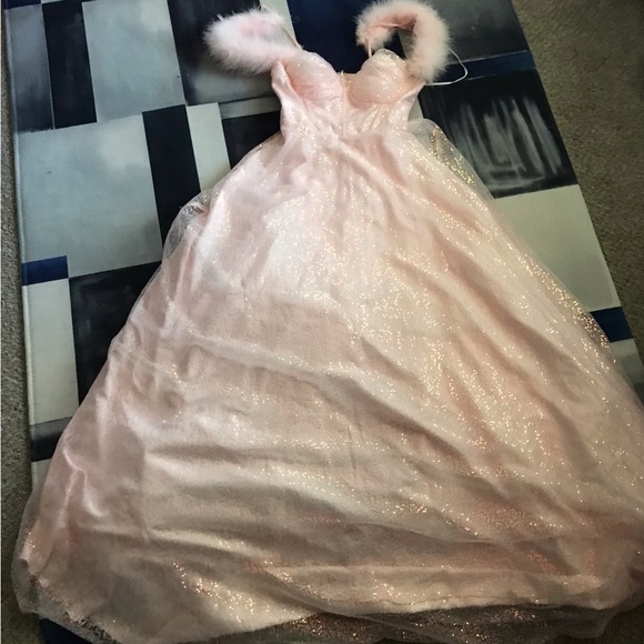 Windsor Pink Prom dress; Sleeveless; With fur straps - Picture 3 of 7